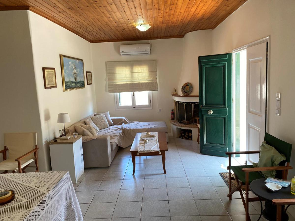 Lena'S Traditional Villa Agia Efimia Exterior photo